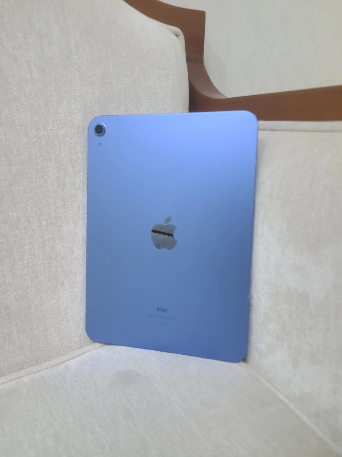 Apple iPad Air (M3), 128GB - 11" Screen - Wi-Fi, Blue - 95497 - Image 3