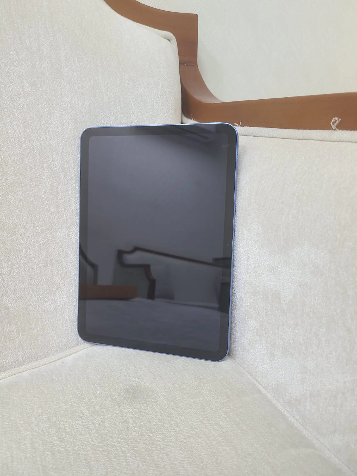 Apple iPad Air (M3), 128GB - 11" Screen - Wi-Fi, Blue - 95497 - Image 4