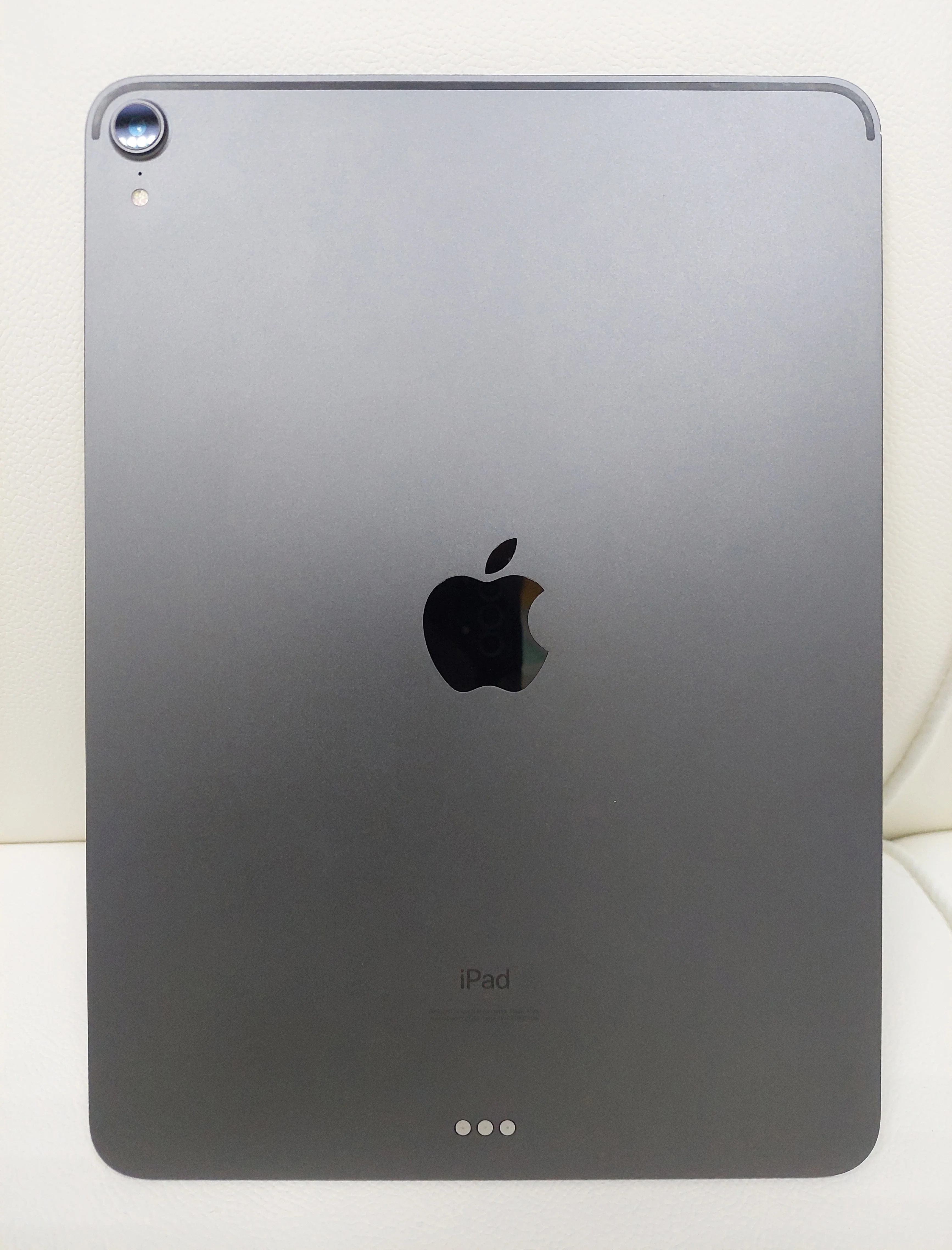 Apple iPad Pro 11 - 256GB, WiFi, Grey - Image 6