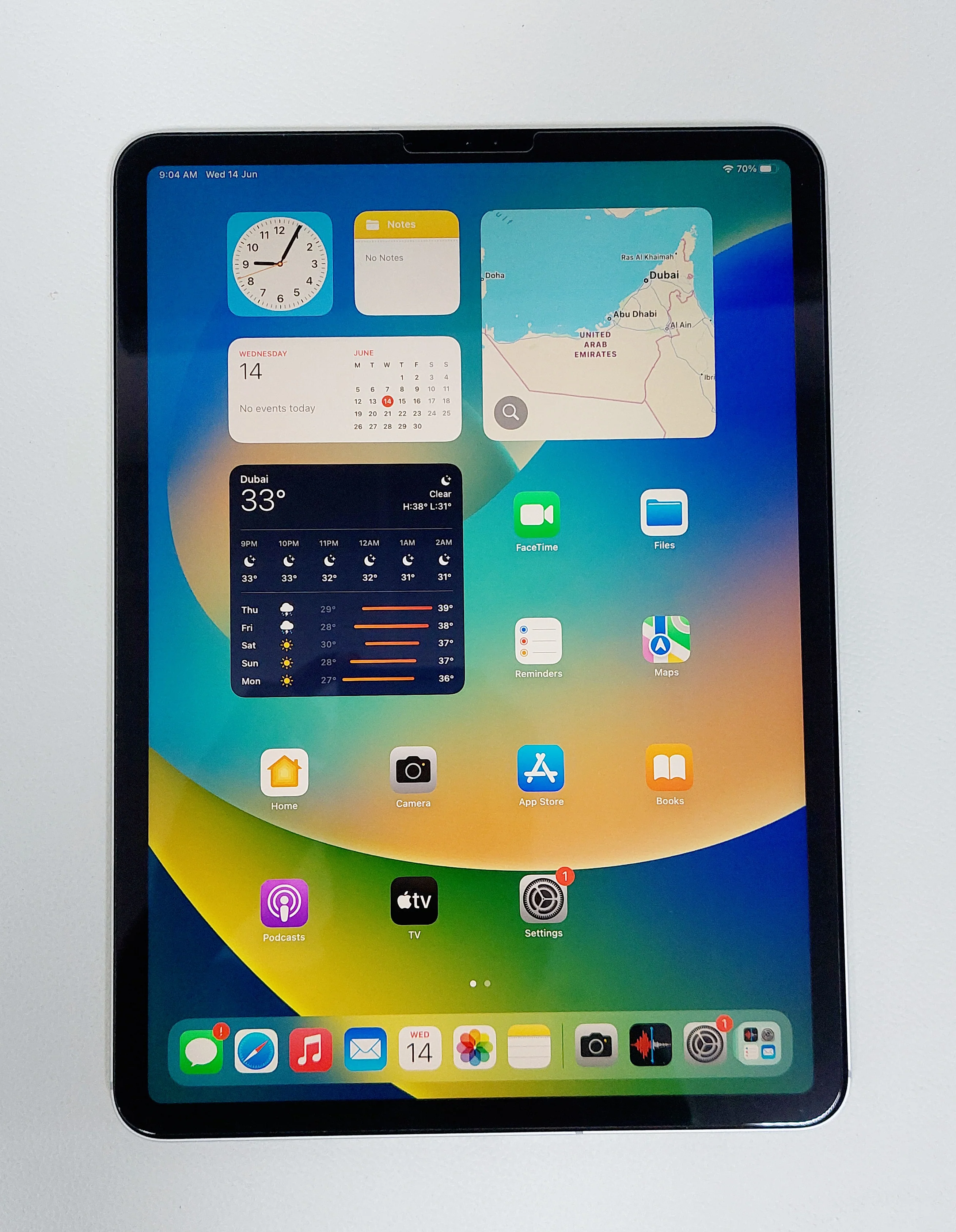 Apple iPad Pro 11 - 128GB, Cellular + WiFi, Silver - Image 3